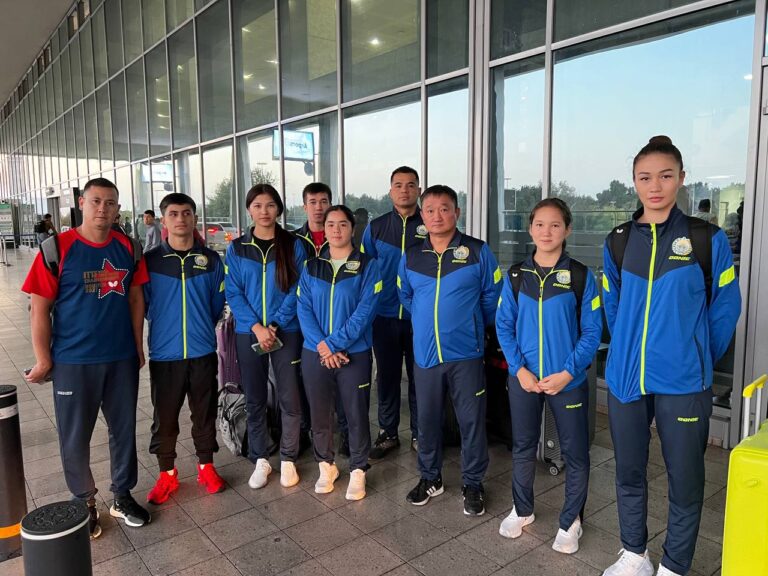 Сборная Узбекистана по настольному теннису отправилась на чемпионат мира.